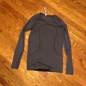 Lululemon long sleeve workout top